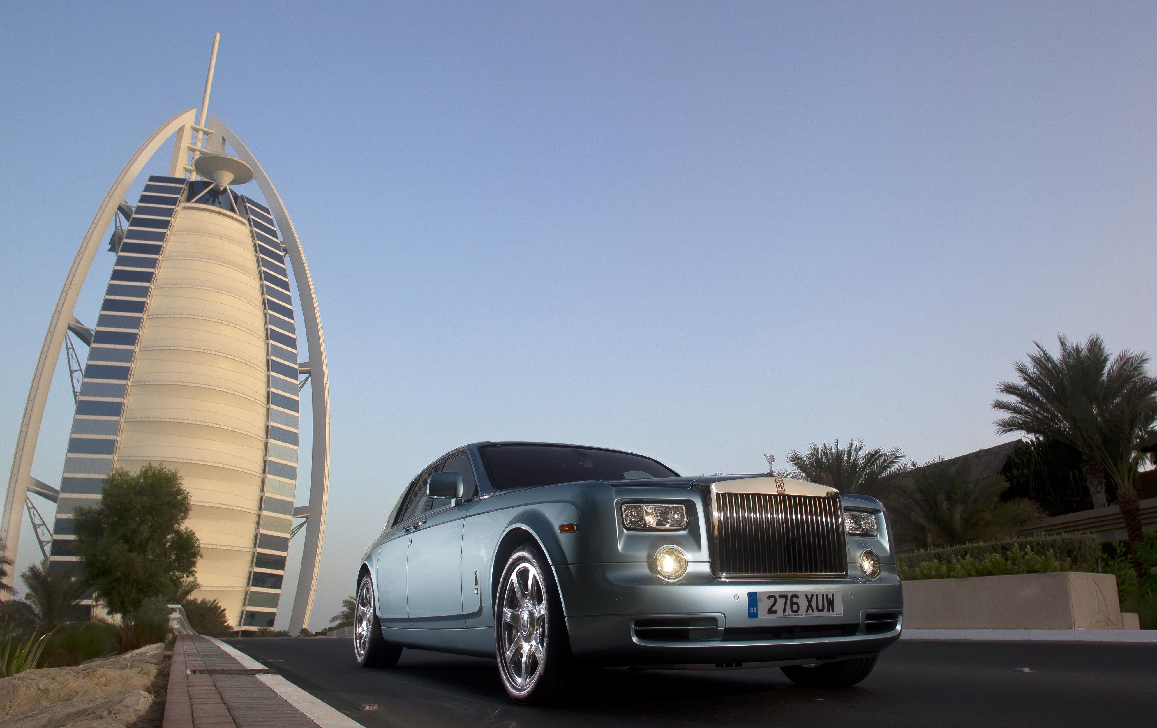 Most Beautiful Cars In Dubai 2016